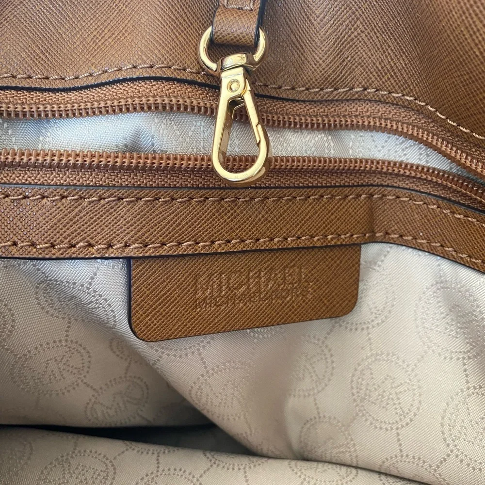 Michael Kors Brown Tan Gold Tote Shoulder Bag Purse with Crossbody Strap - Picture 4 of 16